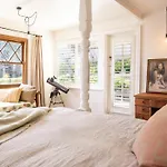 Foxglove Villa - Beautiful Views - Daylesford