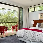 Lake Daylesford Lodge 7