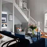 Lake Orchard Villas