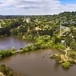 Lake Orchard Villas