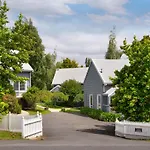 Lake Orchard Villas