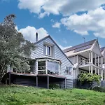 Boatshed Villas By Istana - Green Door