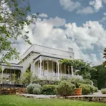 Lake Daylesford Country House