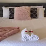 Double Nut Chalets, Daylesford