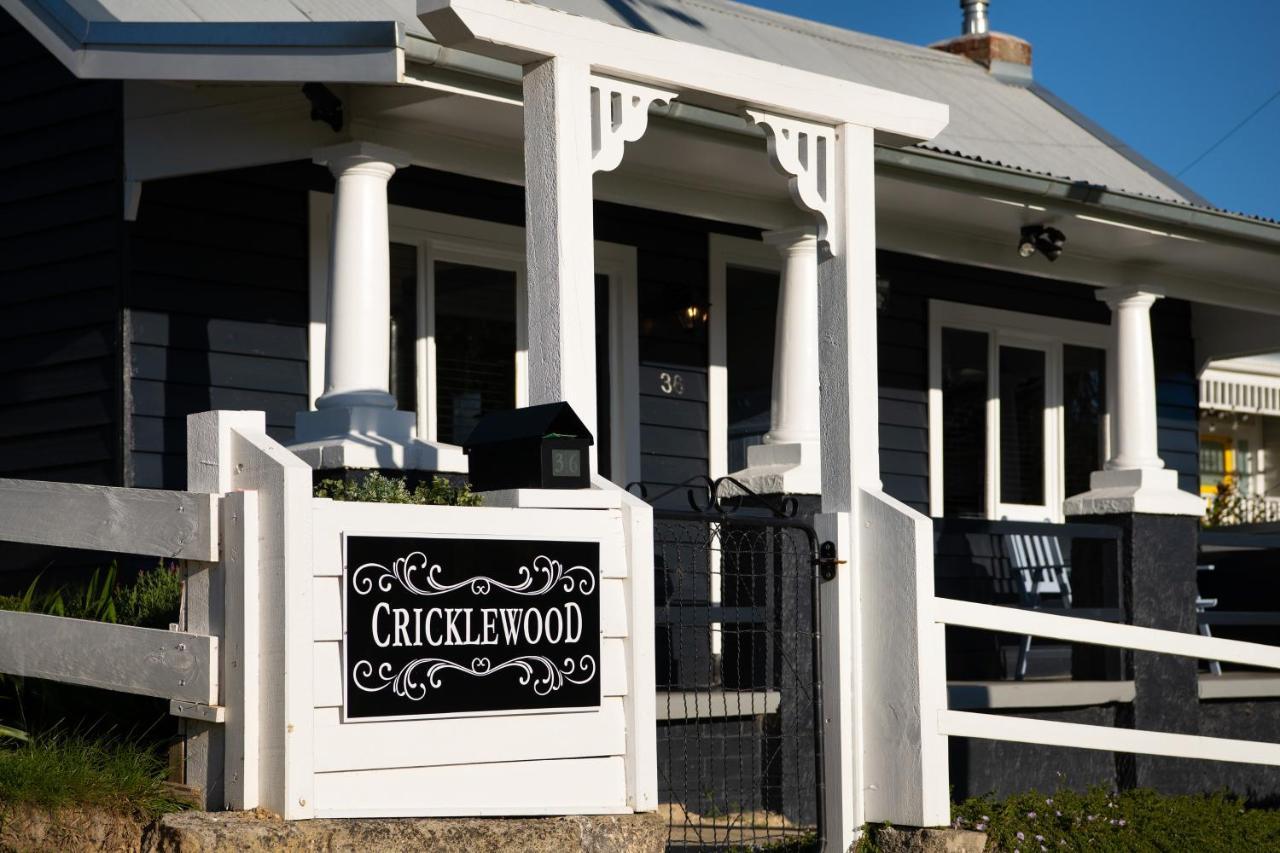 Cricklewood * Daylesford