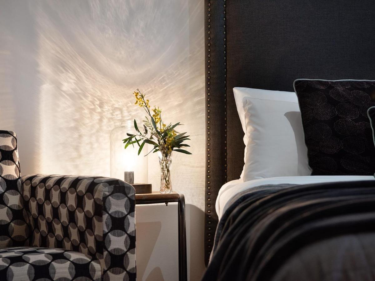 Lake Como Villa * Daylesford