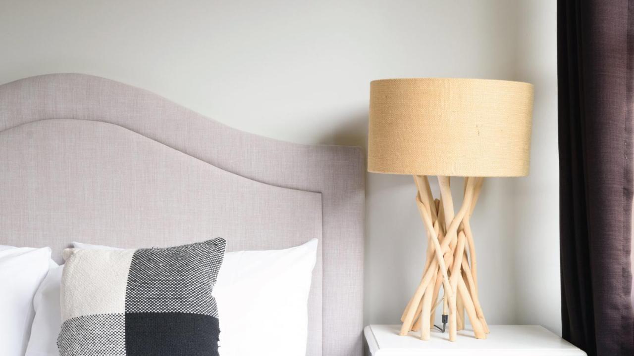 Splinters - Lakeside Retreat Daylesford
