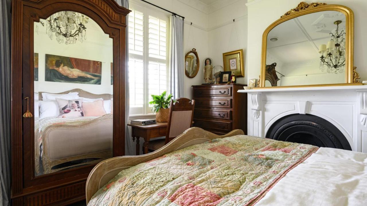 Newman House * Daylesford