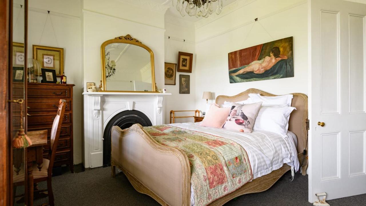 Newman House * Daylesford