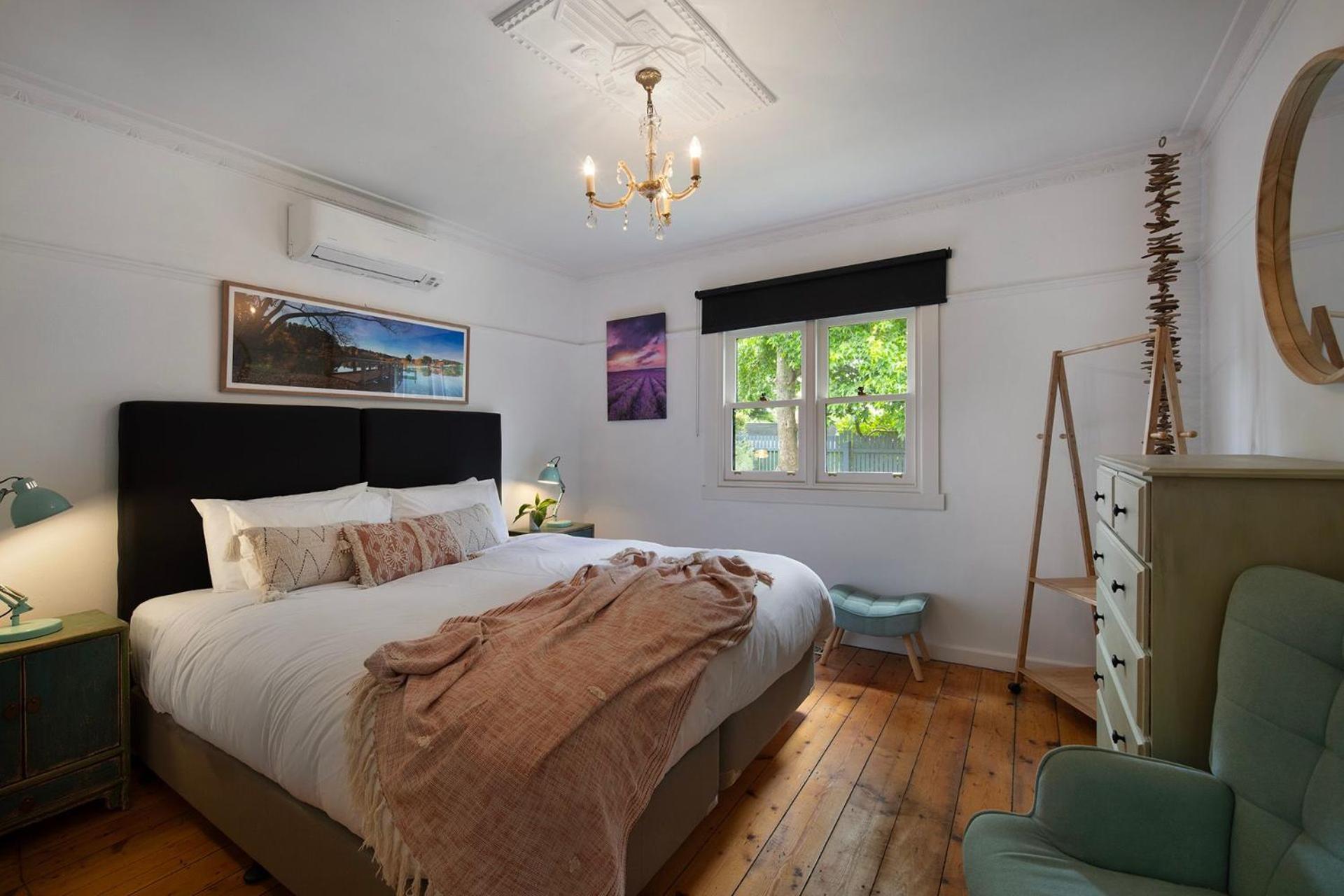 Sausalito Dog Friendly Holiday home *
