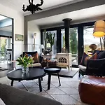 Harts Lane Haus