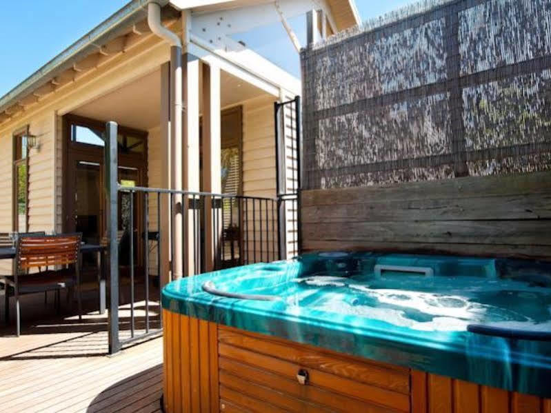 Ravenswood * Daylesford