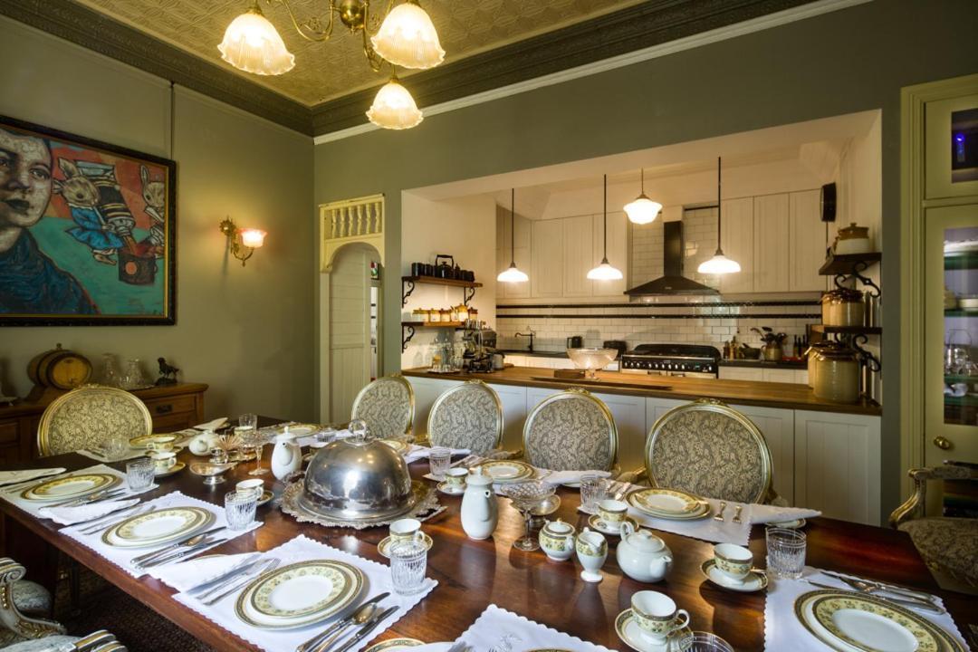 Holyrood House Daylesford